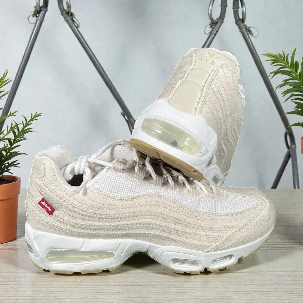 Levi's x Nike Air Max 95 OG Light Orewood Brown Men's 10.5 HM4743-100 New - Picture 2 of 8